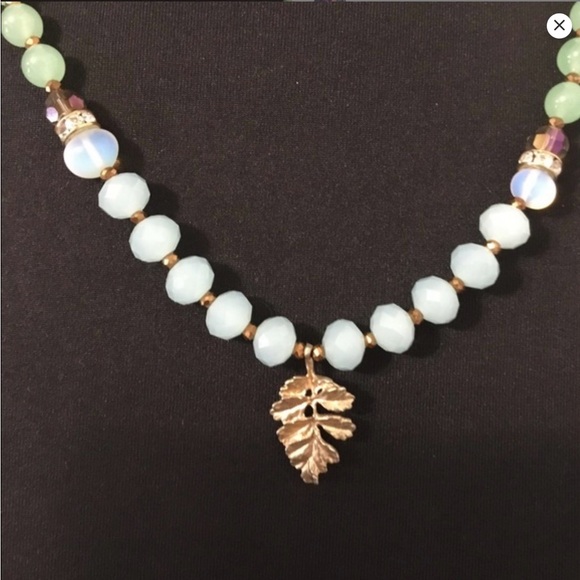 NWOT Necklace - Picture 2 of 2